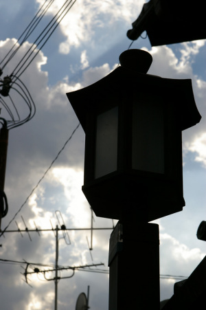 Tamron A09 75 mm F11 1/400 sec ISO200